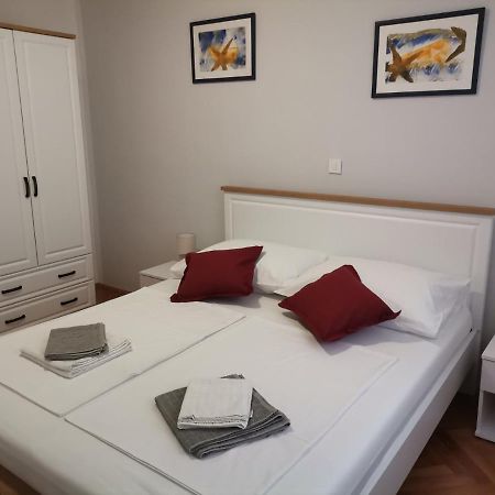 Apartman Mihaela Appartement Rab Town Buitenkant foto