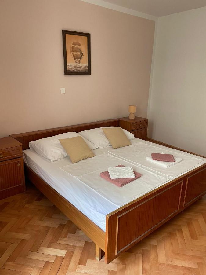 Apartman Mihaela Appartement Rab Town Buitenkant foto