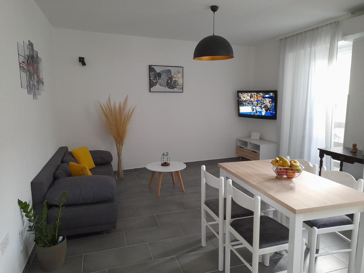 Apartman Mihaela Appartement Rab Town Buitenkant foto