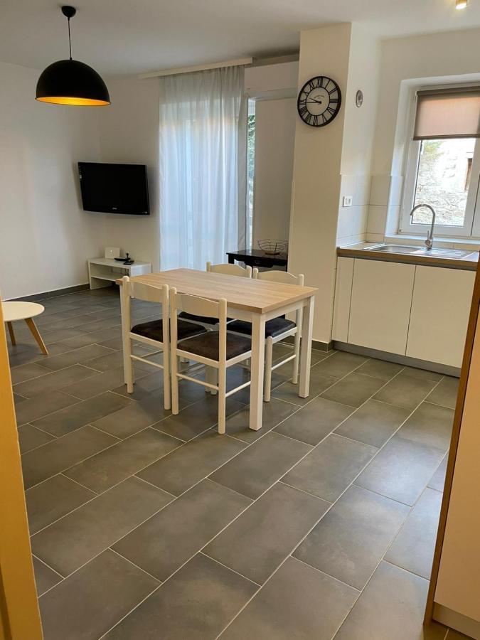 Apartman Mihaela Appartement Rab Town Buitenkant foto