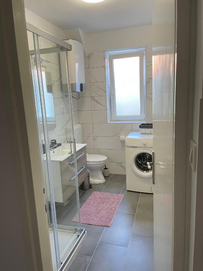 Apartman Mihaela Appartement Rab Town Buitenkant foto