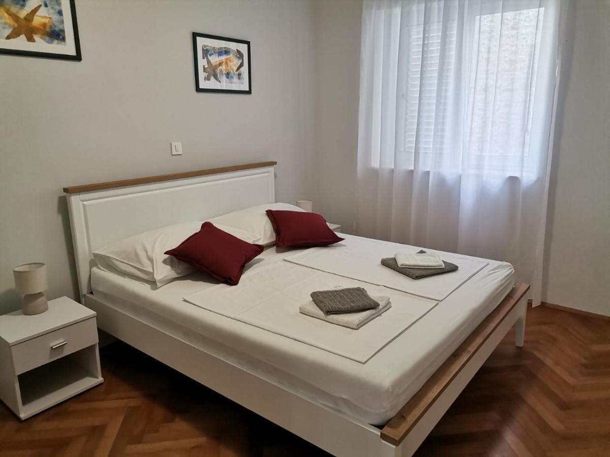 Apartman Mihaela Appartement Rab Town Buitenkant foto