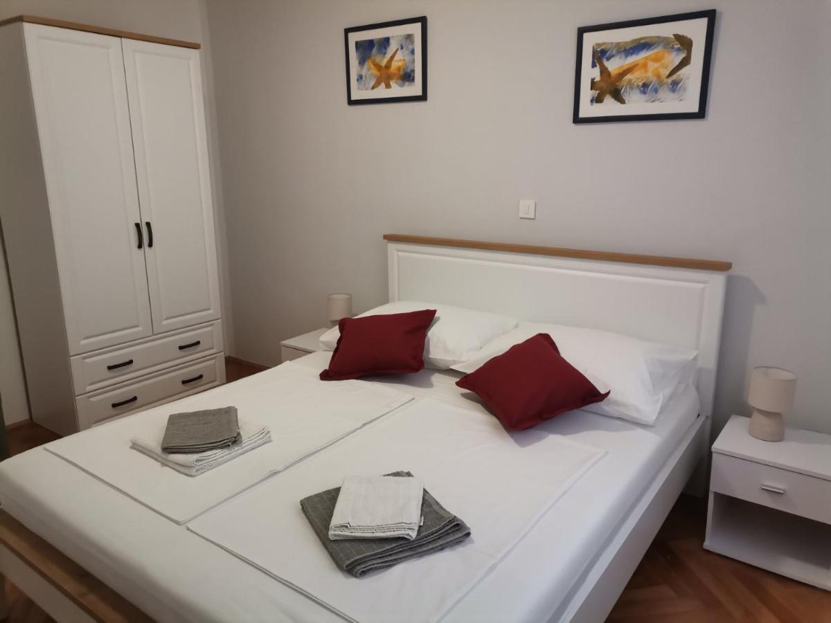 Apartman Mihaela Appartement Rab Town Buitenkant foto