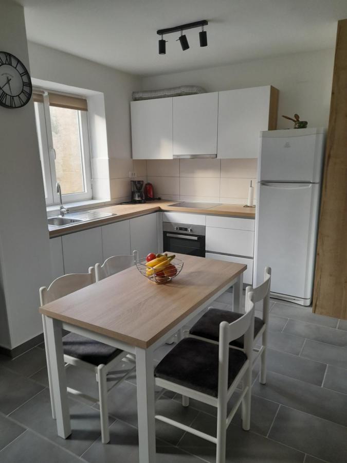 Apartman Mihaela Appartement Rab Town Buitenkant foto